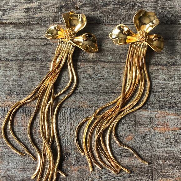 NEW Floral Fringe Earrings - Picture 14 of 14